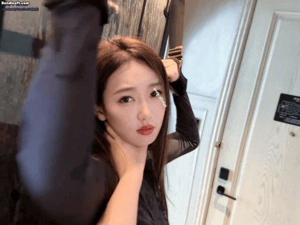 【永久专享】秀人网 唐安琪 难得的模拟啪啪 吊着手被后入 娇喘呻吟