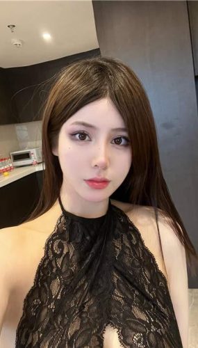 奔跑的晶螺儿 – 红色蝴蝶小neinei [85P/39MB]