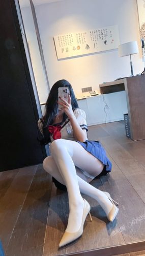 【微-密】安乔乔儿-学姐来了[58P-334M]